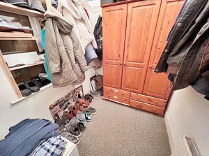 Bedroom- click for photo gallery